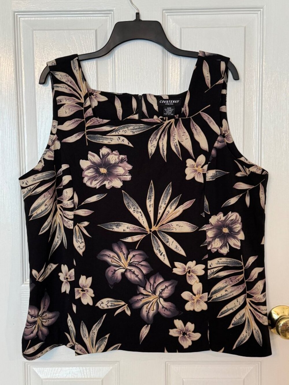 Courtenay 20W Stretch Black Beige Floral Sleeveless Blouse Plus Size